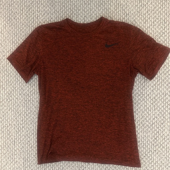Nike Maroon Athletic Tee - Picture 1 of 7
